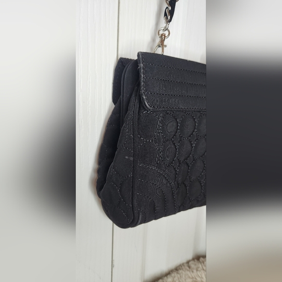 Vera Bradley Quilted Circle Black Textured Clutch with Removable Chain Strap - Picture 3 of 12